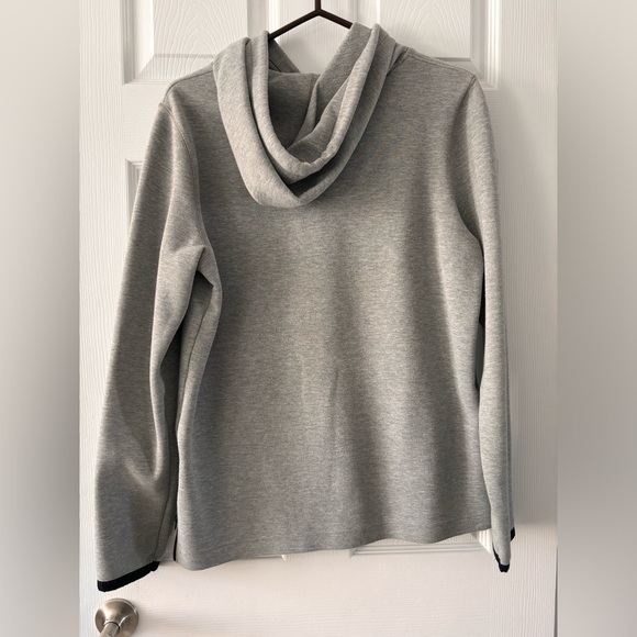 Hollister Hoodie size medium - Picture 4 of 5